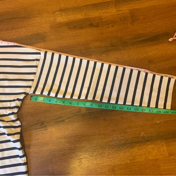 J.Crew top women’s large navy white stripes w/ red embroidered lips crewneck - Picture 3 of 8